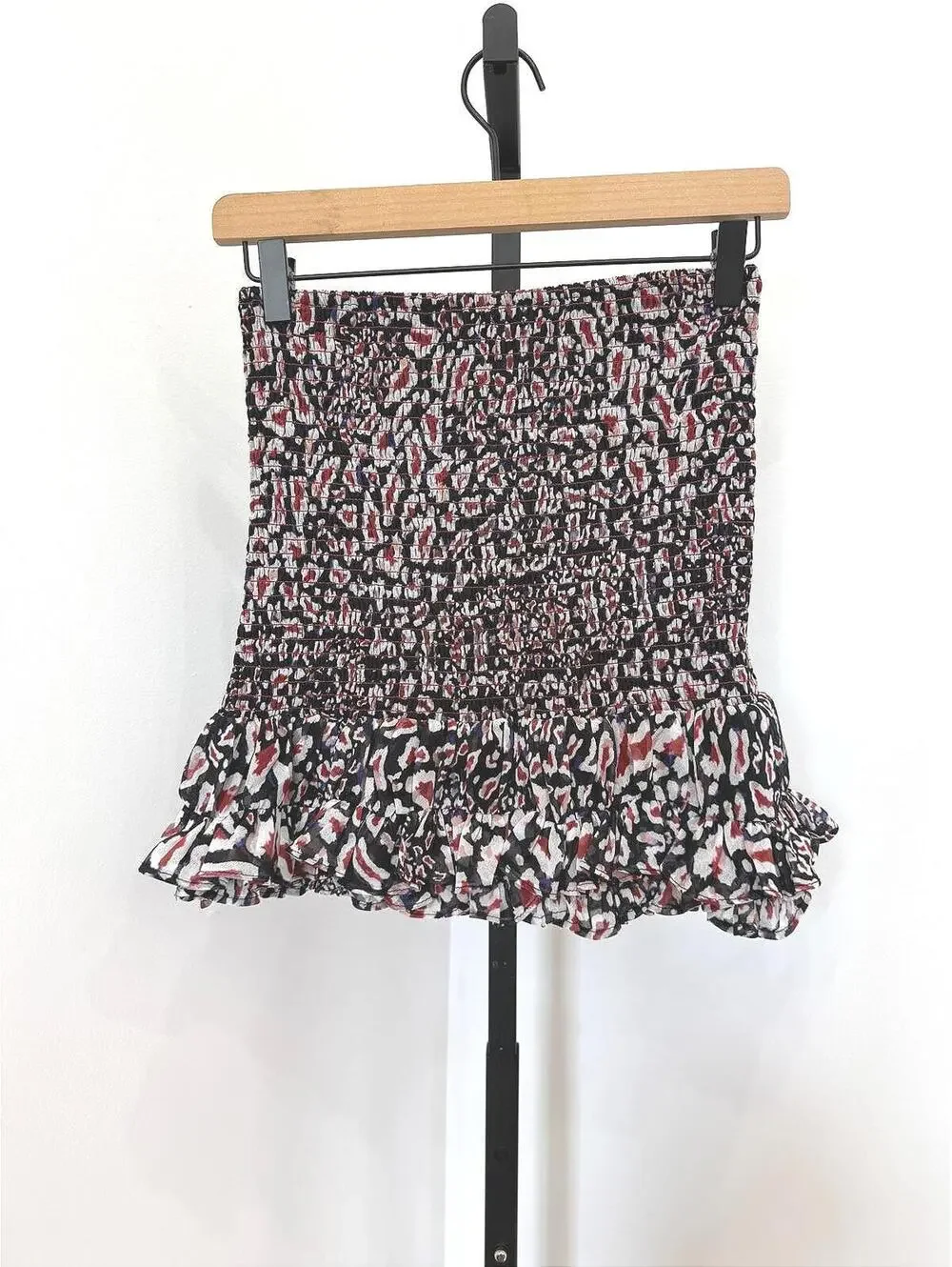 Chloe Olive Small Black and Red Animal Print Ruffle Mini Skirt